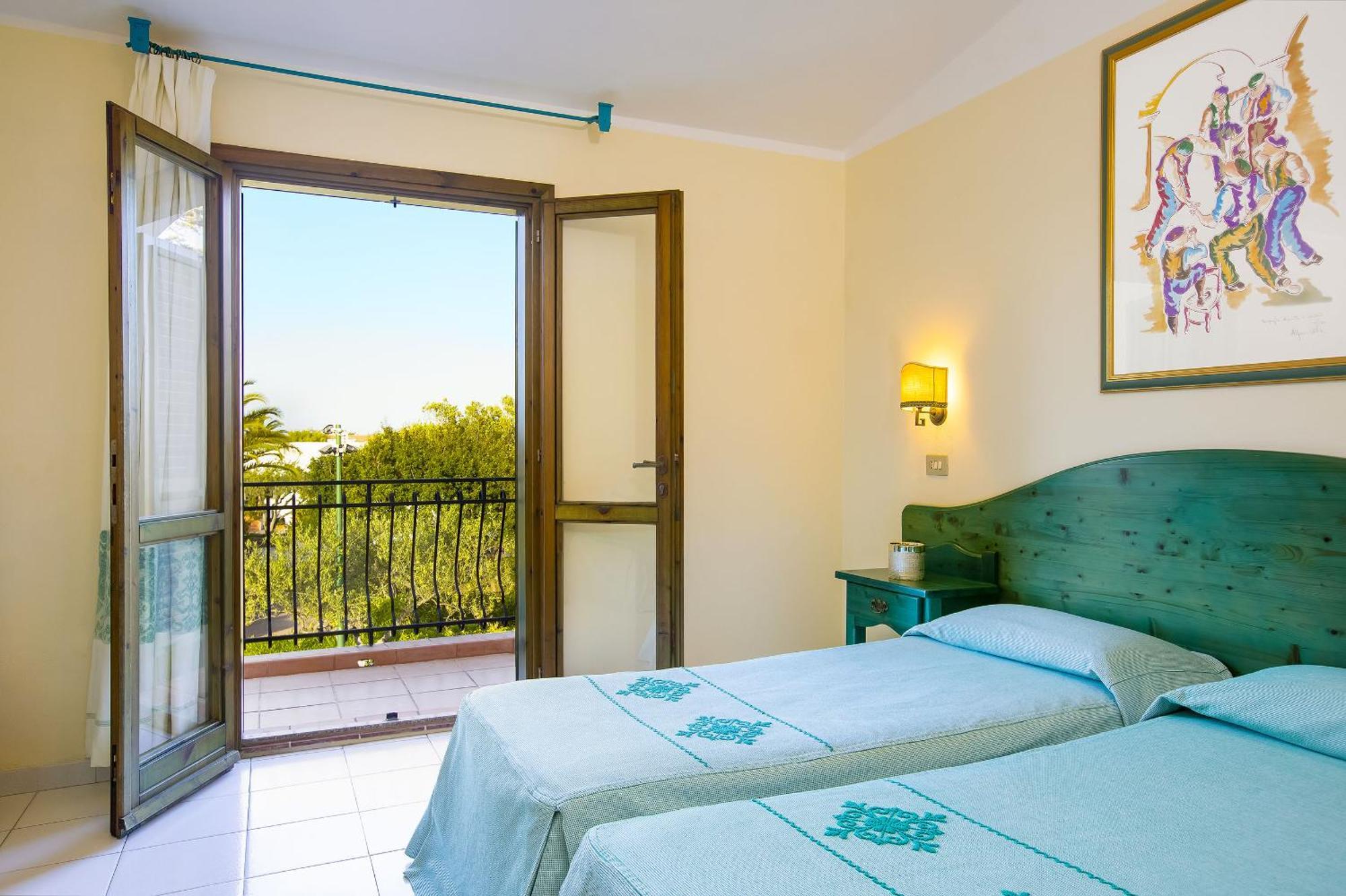 Alba Dorata Resort Cala Liberotto Exterior photo