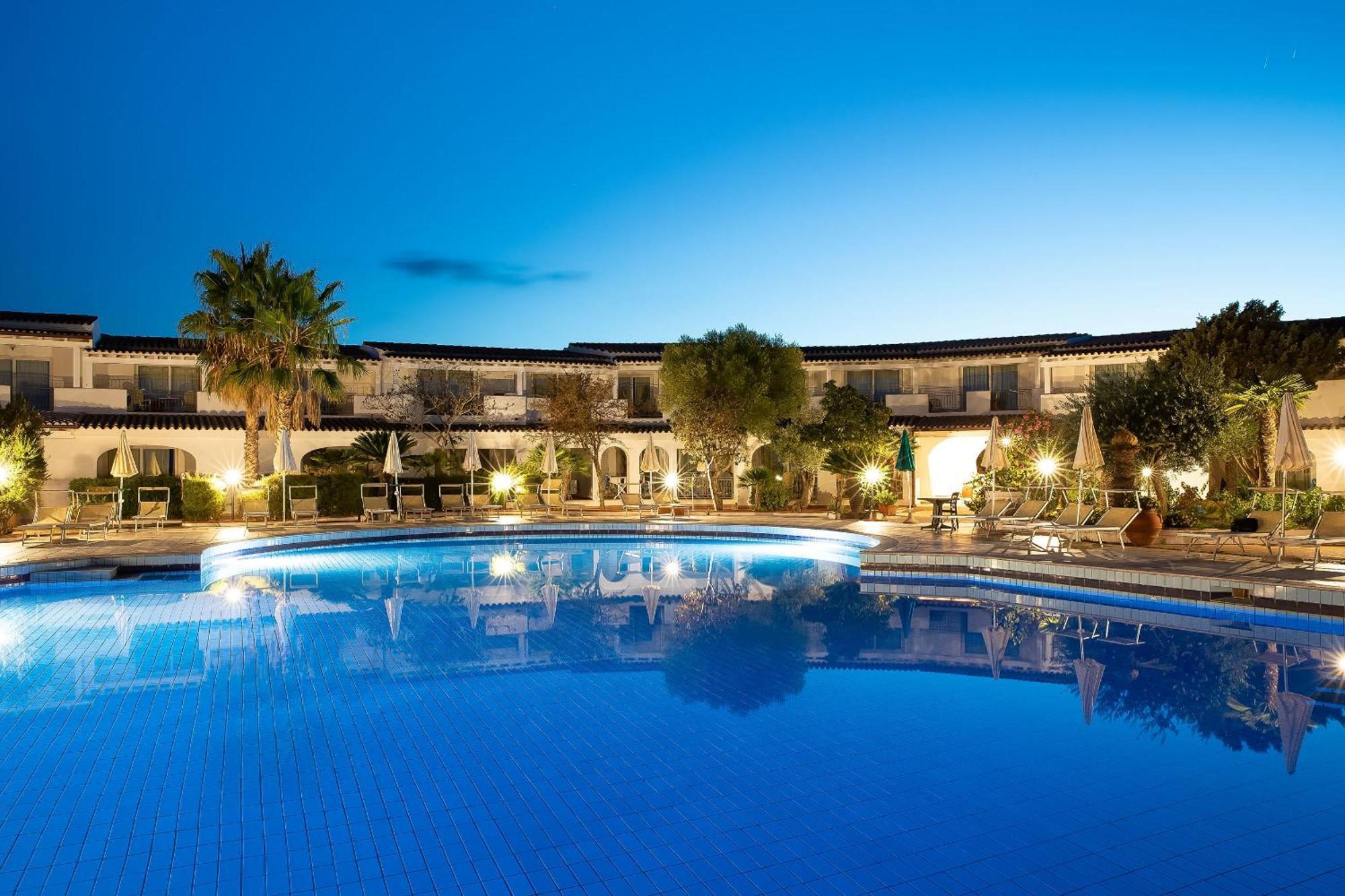 Alba Dorata Resort Cala Liberotto Exterior photo