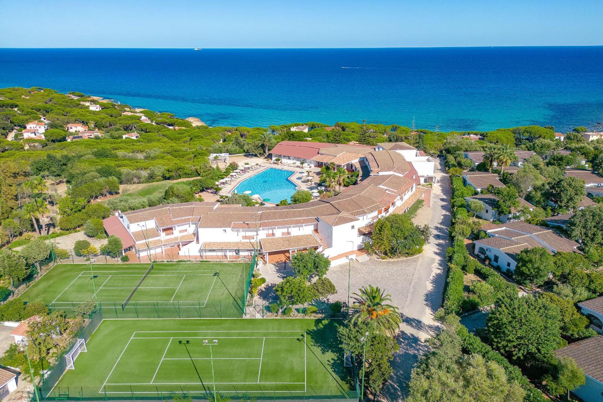 Alba Dorata Resort Cala Liberotto Exterior photo