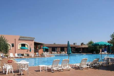 Alba Dorata Resort Cala Liberotto Exterior photo